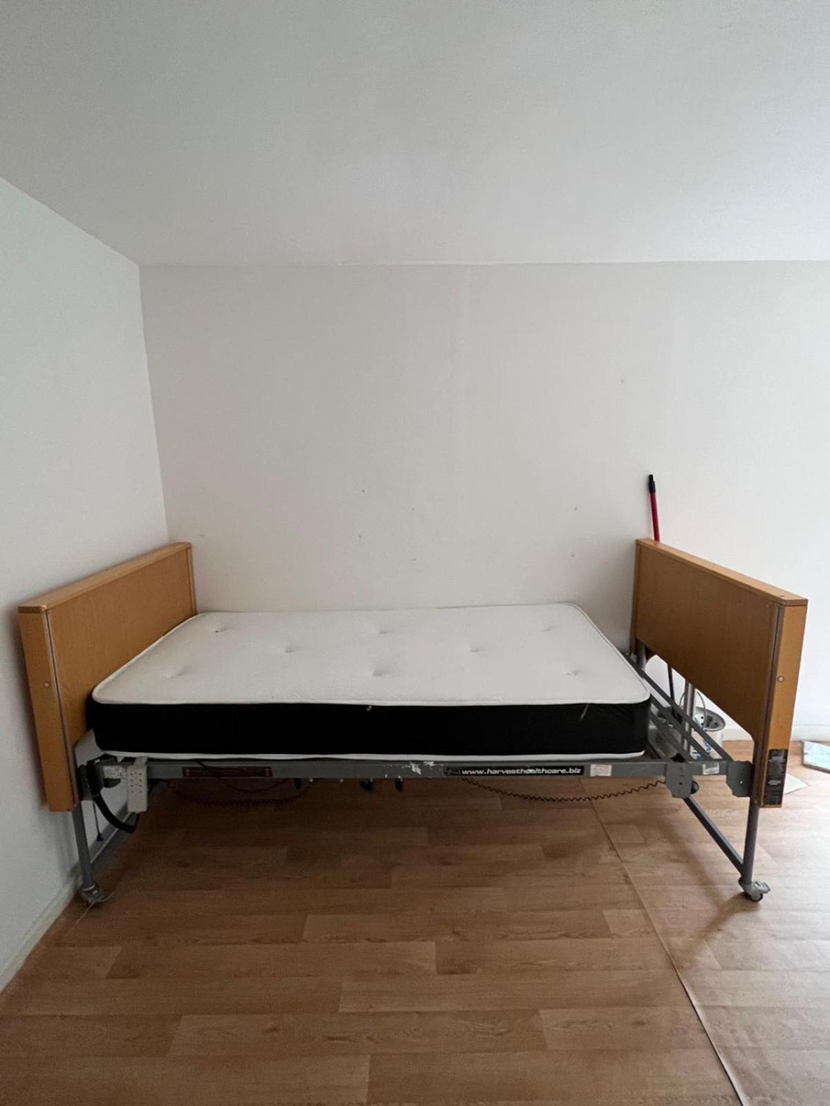 Golders Way Rooms Лондон Екстериор снимка